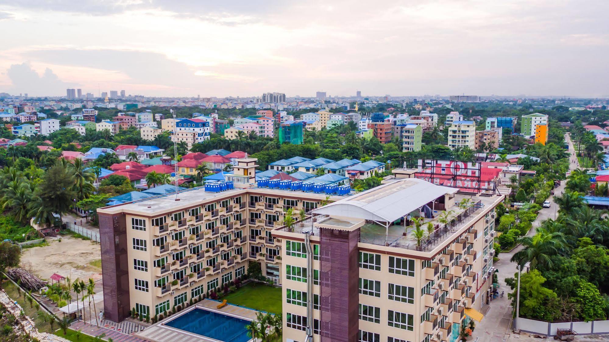 Hotel Sincere Smile Yangon Exterior photo